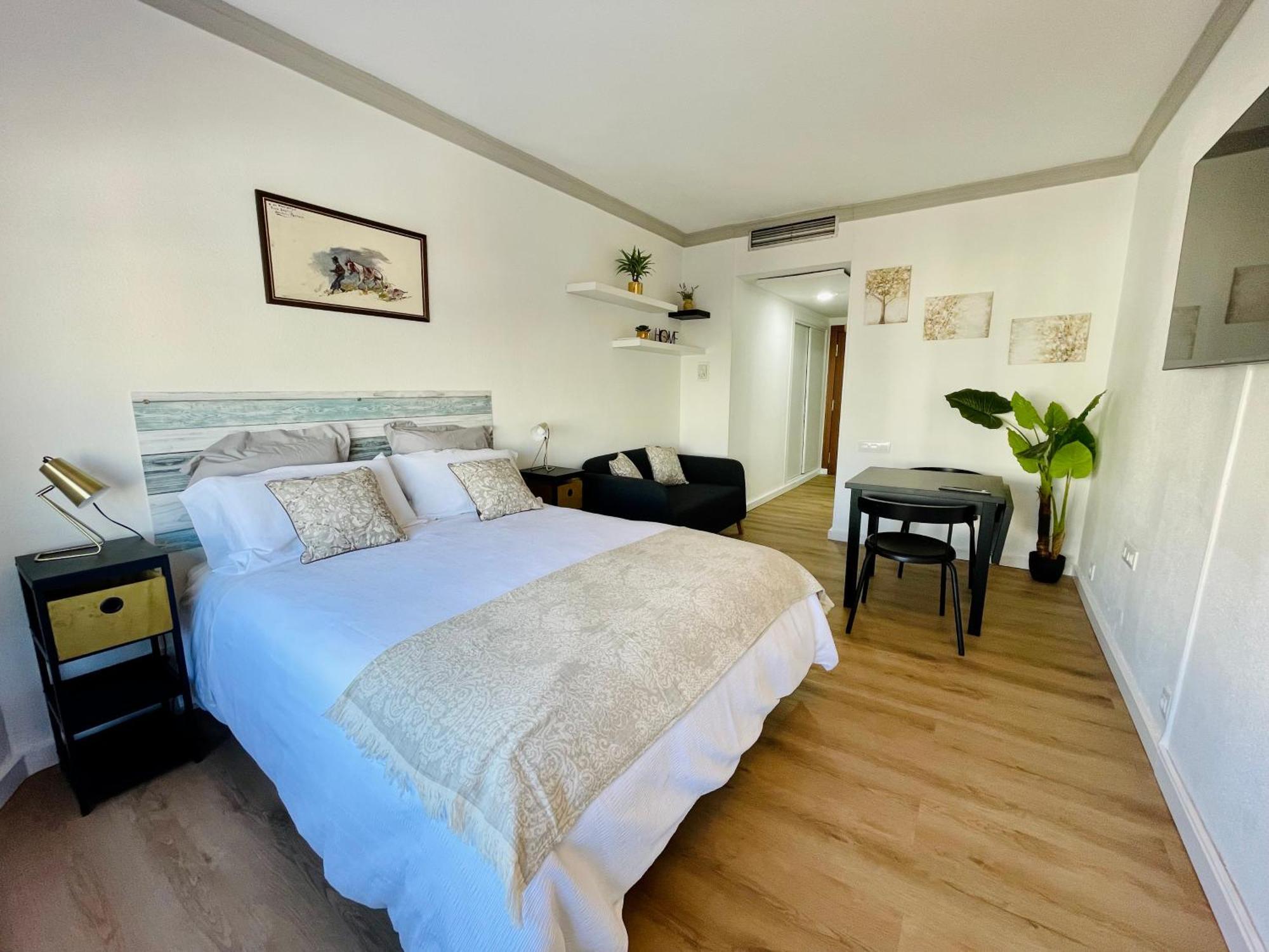 Triana Apartment *